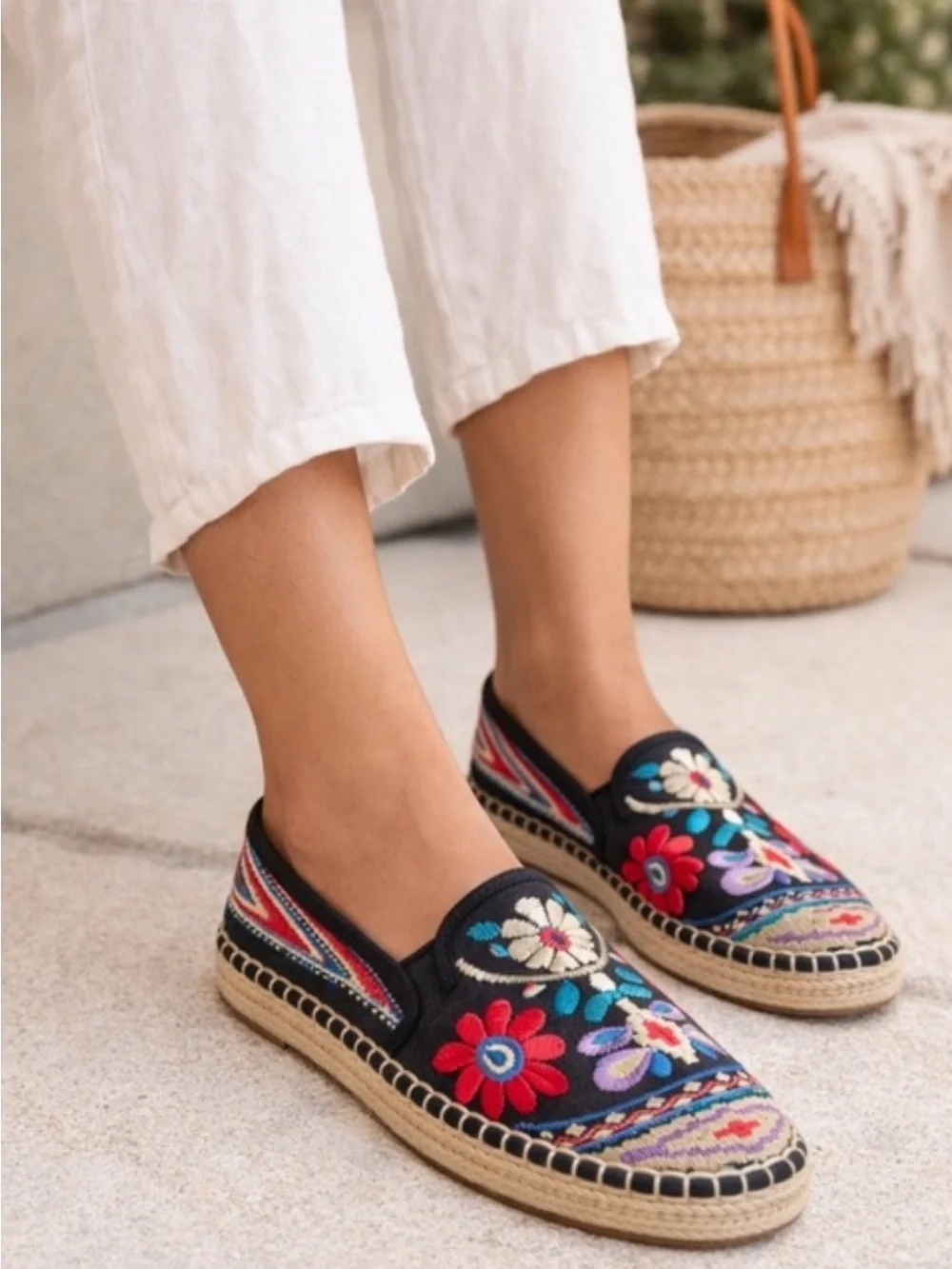 Johnny Was multicolored Embroidered Espadrilles size 38